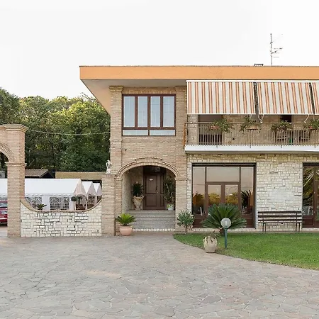 Bed & Breakfast & Restaurant Il Castagneto Campagna