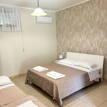 & Restaurant Il Castagneto Bed & Breakfast *